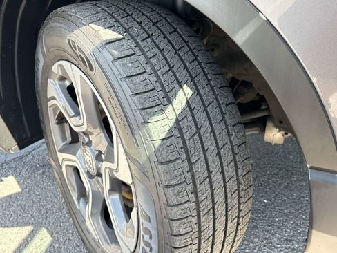 Used 2018 Honda CR-V EX image 8