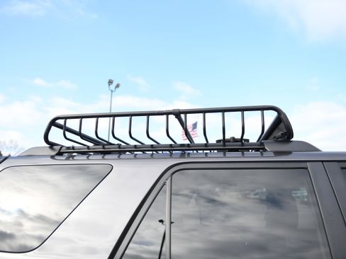 Used 2021 Toyota 4Runner Venture w/ Moonroof Package image 5