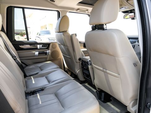 Used 2016 Land Rover LR4 HSE image 36