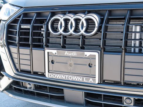 New 2025 Audi Q3 2.0T Premium image 5