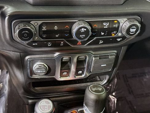 Used 2021 Jeep Wrangler Sport AWD/4WD image 7