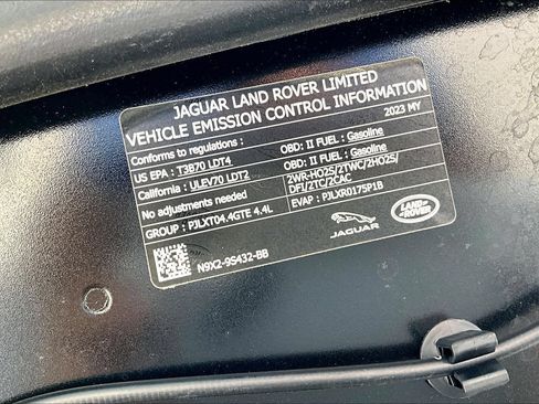 Certified 2023 Land Rover Range Rover SV AWD/4WD image 31
