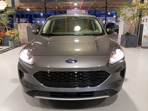 Used 2022 Ford Escape SE w/ Convenience Package image 3