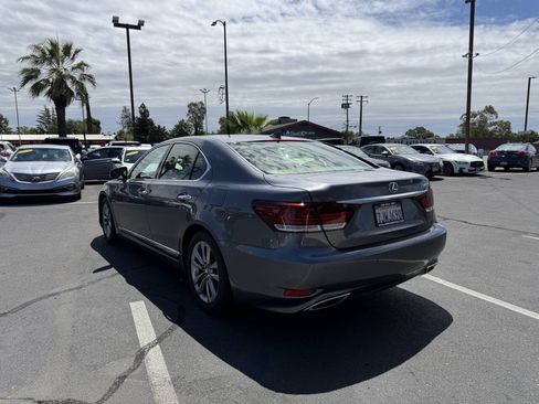 Used 2014 Lexus LS 460 w/ Comfort Package RWD image 5