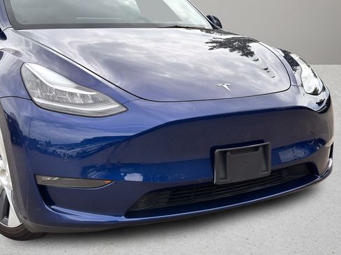 Used 2022 Tesla Model Y Long Range AWD/4WD image 24