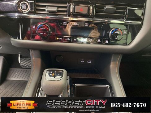 Used 2024 Nissan Pathfinder Rock Creek image 23