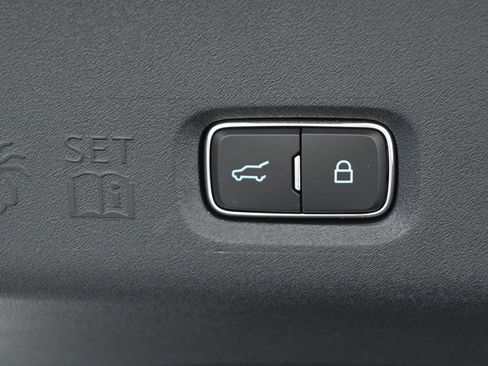 New 2025 Ford Expedition Active image 33