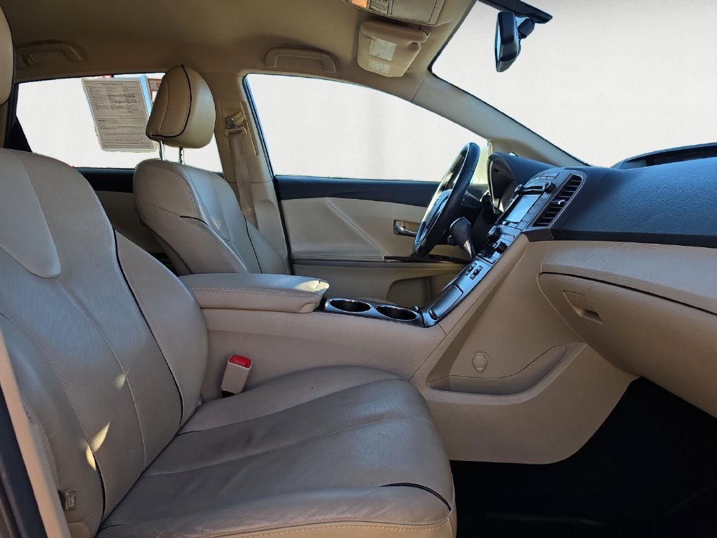 Used 2015 Toyota Venza XLE AWD/4WD image 16