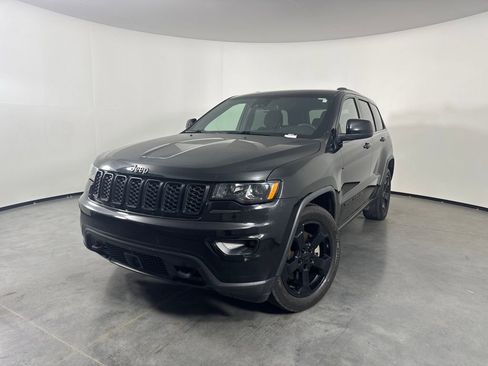 Used 2021 Jeep Grand Cherokee Freedom Edition image 1
