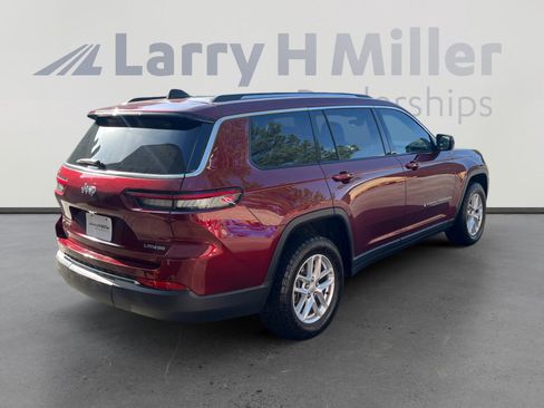 Used 2023 Jeep Grand Cherokee L Laredo AWD/4WD image 5