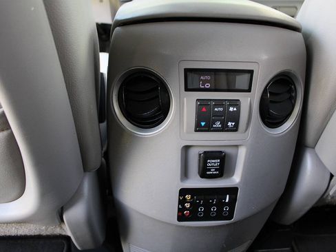 Used 2012 Honda Pilot Touring image 38