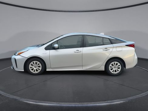 Used 2022 Toyota Prius L Eco FWD image 5