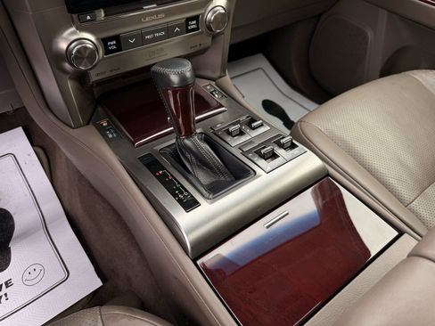 Used 2016 Lexus GX 460 Luxury w/ Preferred Accessory Package image 44