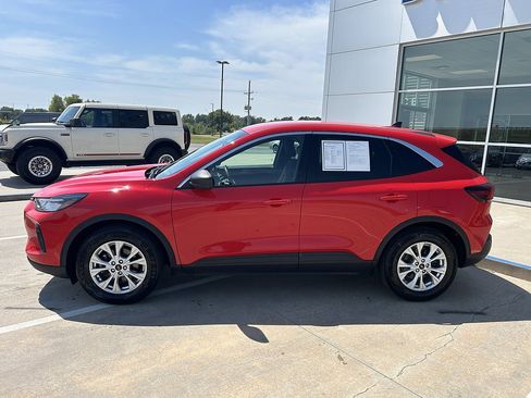 Used 2024 Ford Escape Active w/ Cold Weather Package FWD image 2