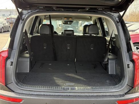 Used 2021 Kia Telluride LX image 10