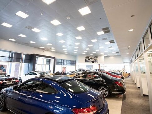 Used 2022 Mercedes-Benz GLB 250 4MATIC image 33