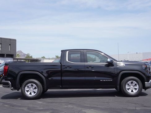 New 2026 GMC Sierra 1500 SLE w/ Preferred Package RWD image 2