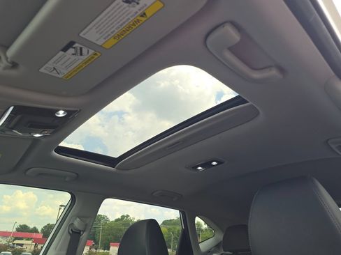 Used 2021 Kia Seltos SX w/ SX Sunroof Package AWD/4WD image 15