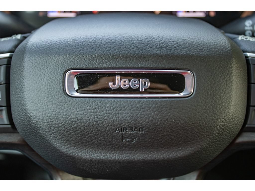 New 2026 Jeep Grand Cherokee Limited AWD/4WD image 39
