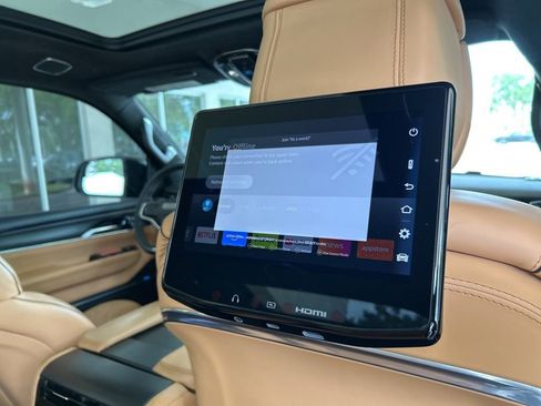 Used 2025 Jeep Grand Wagoneer L Series III w/ Rear Seat Video Group 1 AWD/4WD image 42