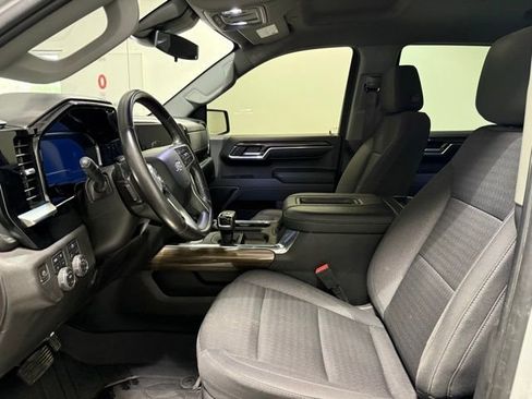 Certified 2022 Chevrolet Silverado 1500 RST w/ Redline Edition AWD/4WD image 10