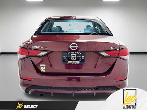 Used 2024 Nissan Sentra SV FWD image 9