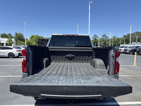 Used 2023 Chevrolet Silverado 1500 LTZ w/ Technology Package AWD/4WD image 19