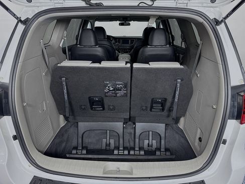Used 2019 Kia Sedona EX image 25