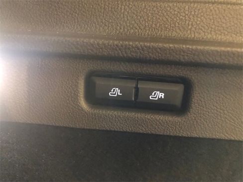 Used 2022 Lincoln Corsair AWD w/ Premium Package image 9