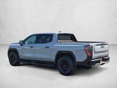 Used 2024 GMC Sierra EV Denali AWD/4WD image 8