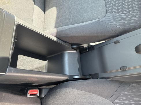 Used 2025 Toyota Camry LE image 37