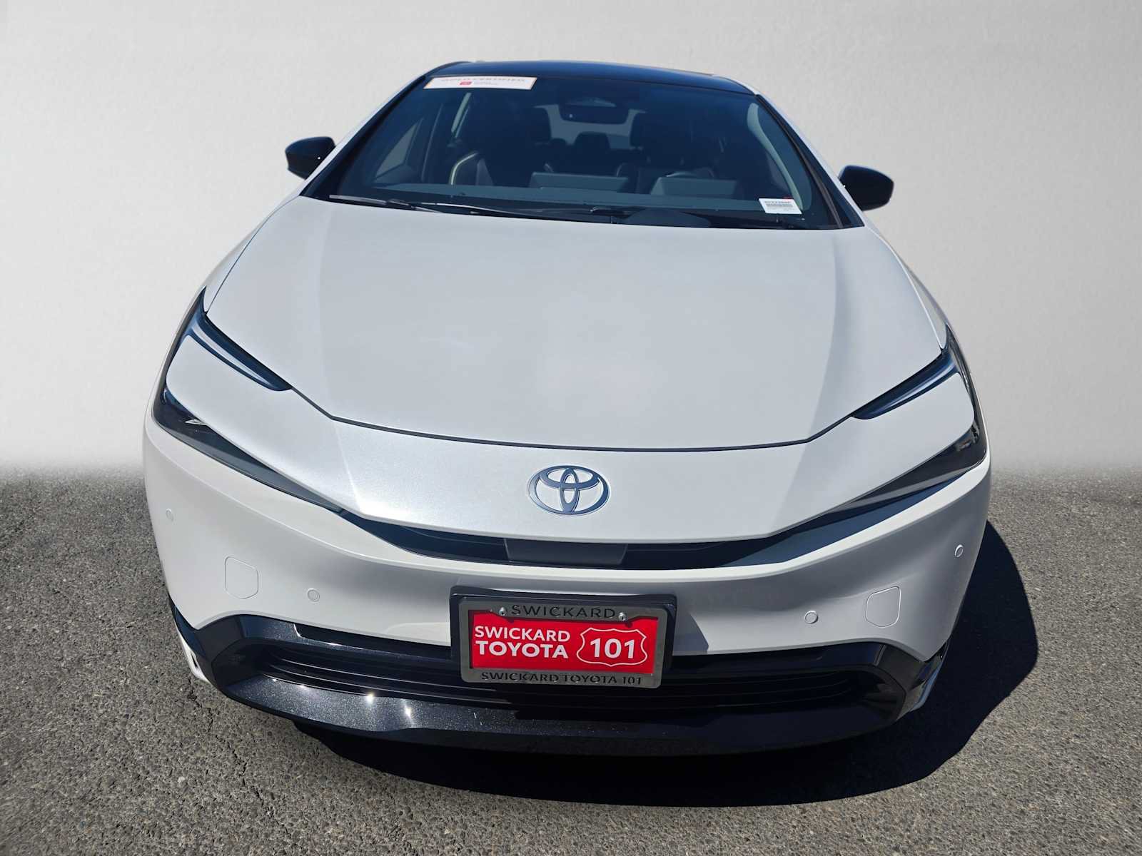 Used 2026 Toyota Prius XLE AWD/4WD image 8