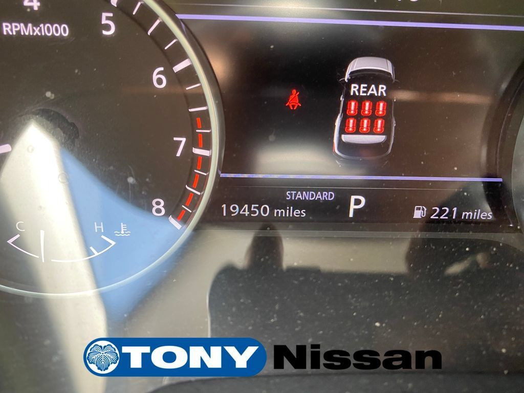 Used 2024 Nissan Pathfinder SV FWD image 25