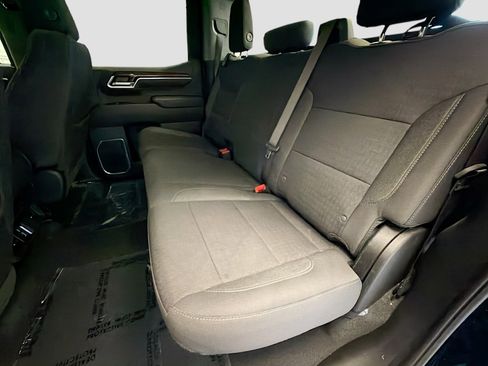 Used 2025 Chevrolet Silverado 1500 LT RWD image 13