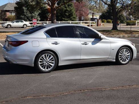 Used 2018 INFINITI Q50 Luxe w/ Essential Package (3.0T Luxe) image 4