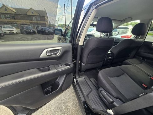 Used 2020 Nissan Pathfinder S AWD/4WD image 23