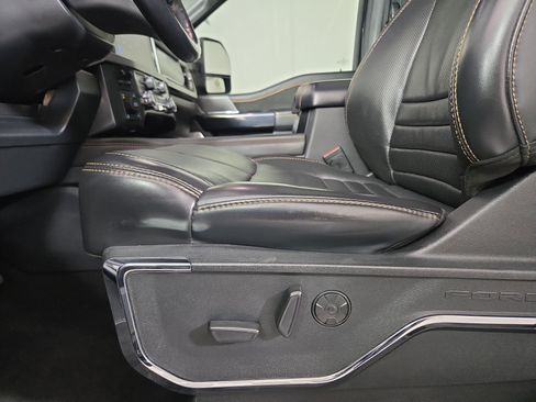 Used 2024 Ford F250 Platinum image 31