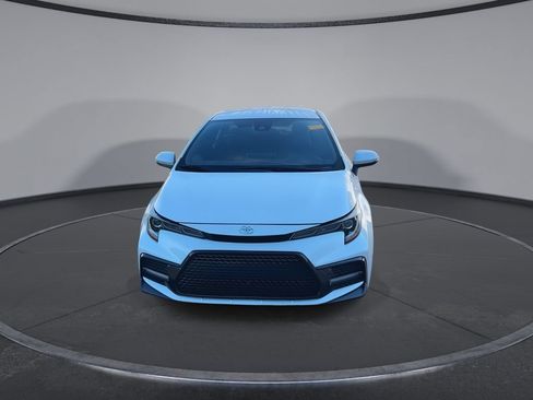 Used 2021 Toyota Corolla SE FWD image 3