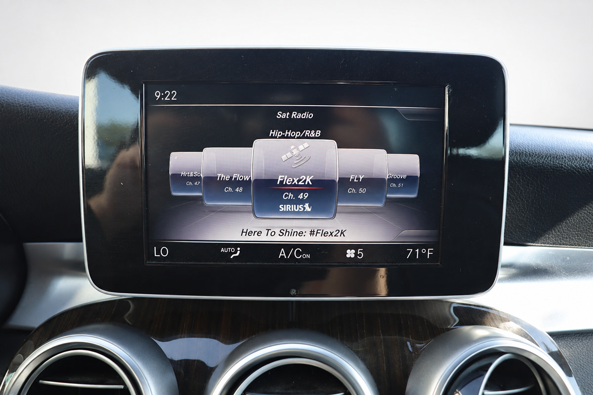 Used 2018 Mercedes-Benz C 300 4MATIC Sedan w/ Premium Package image 33
