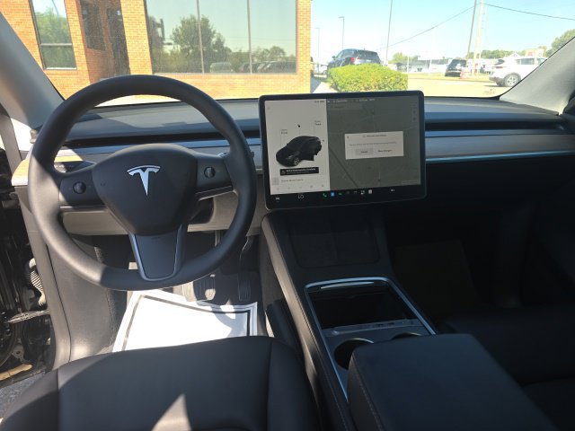 Used 2021 Tesla Model Y Long Range AWD/4WD image 6