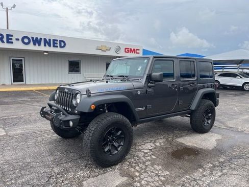 Used 2016 Jeep Wrangler Unlimited Rubicon w/ Connectivity Group AWD/4WD image 1