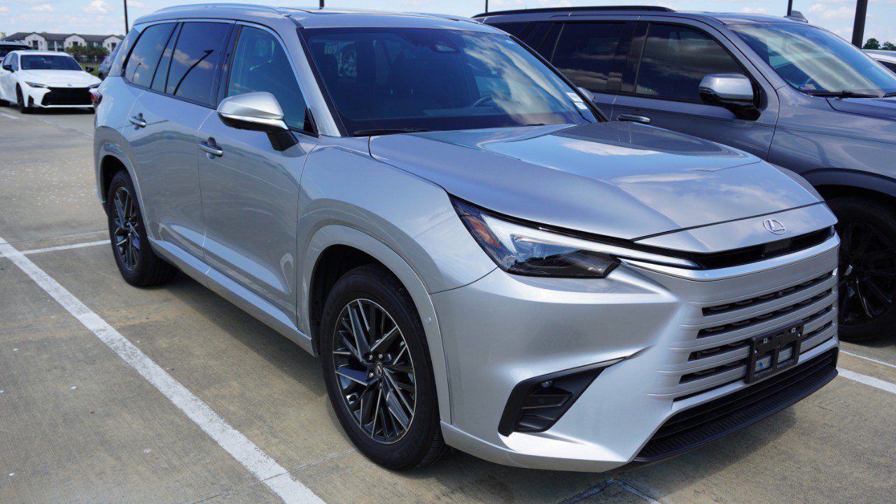 Certified 2025 Lexus TX 350 FWD w/ Technology Package image 3