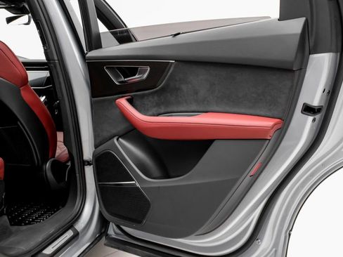 Used 2024 Audi SQ7 Prestige image 40