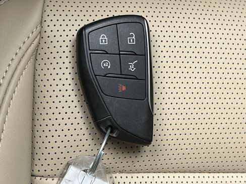 Used 2025 Buick Envision Preferred AWD/4WD image 27