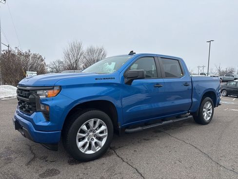 Used 2022 Chevrolet Silverado 1500 Custom w/ LPO, Dark Essentials Package image 4