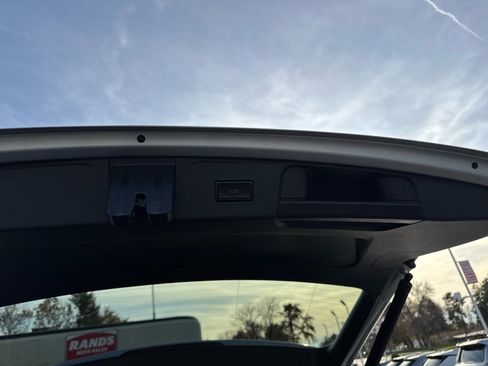 Used 2019 Volkswagen Atlas SE w/ Towing Package image 16