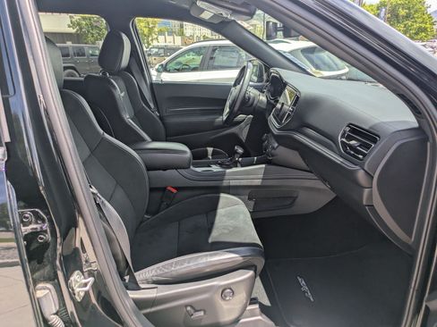 Used 2024 Dodge Durango SRT AWD/4WD image 32
