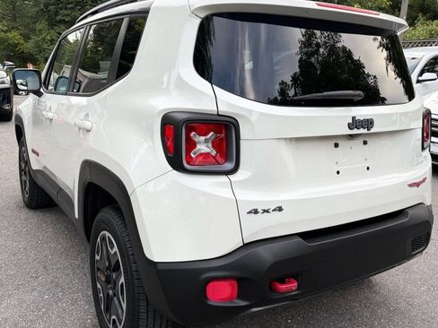 Used 2015 Jeep Renegade Trailhawk AWD/4WD image 5