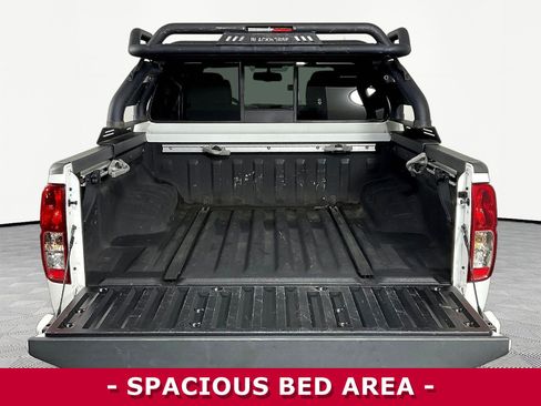 Certified 2021 Nissan Frontier SV w/ Midnight Edition Floor Mats AWD/4WD image 7
