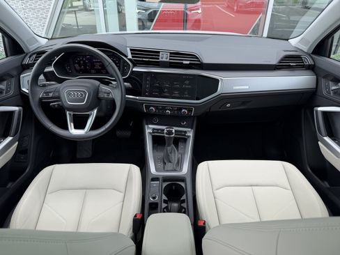 Certified 2025 Audi Q3 2.0T Premium w/ Convenience Package AWD/4WD image 10